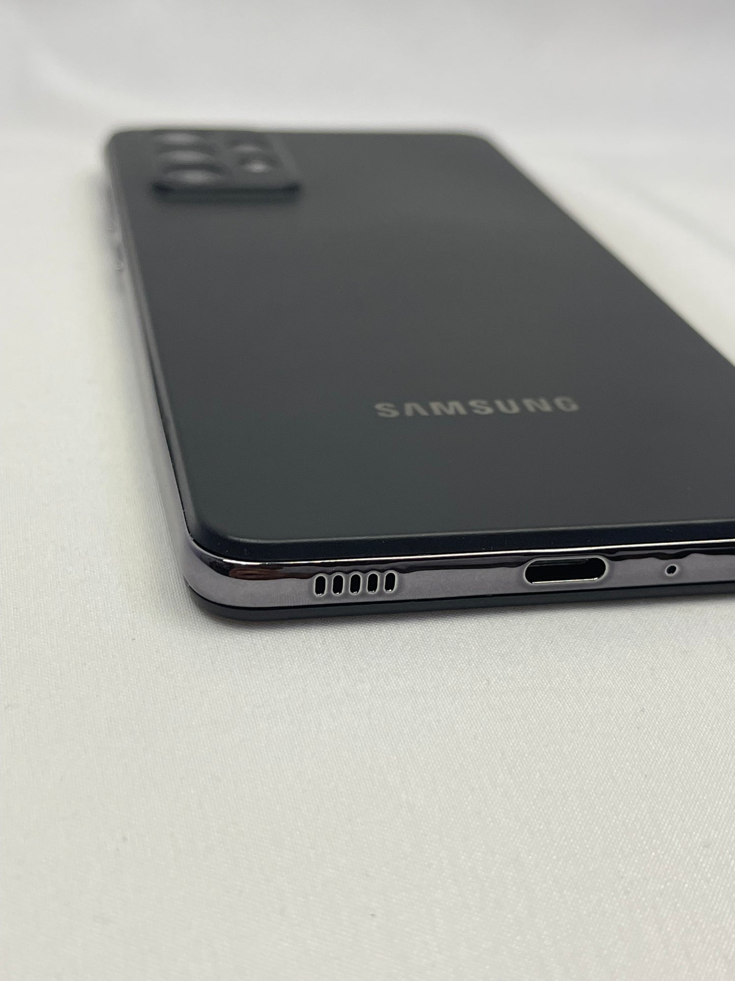 Samsung Galaxy A72 Nero 128GB – 6.7" – Quad Camera 64MP – Come Nuovo – Sbloccato