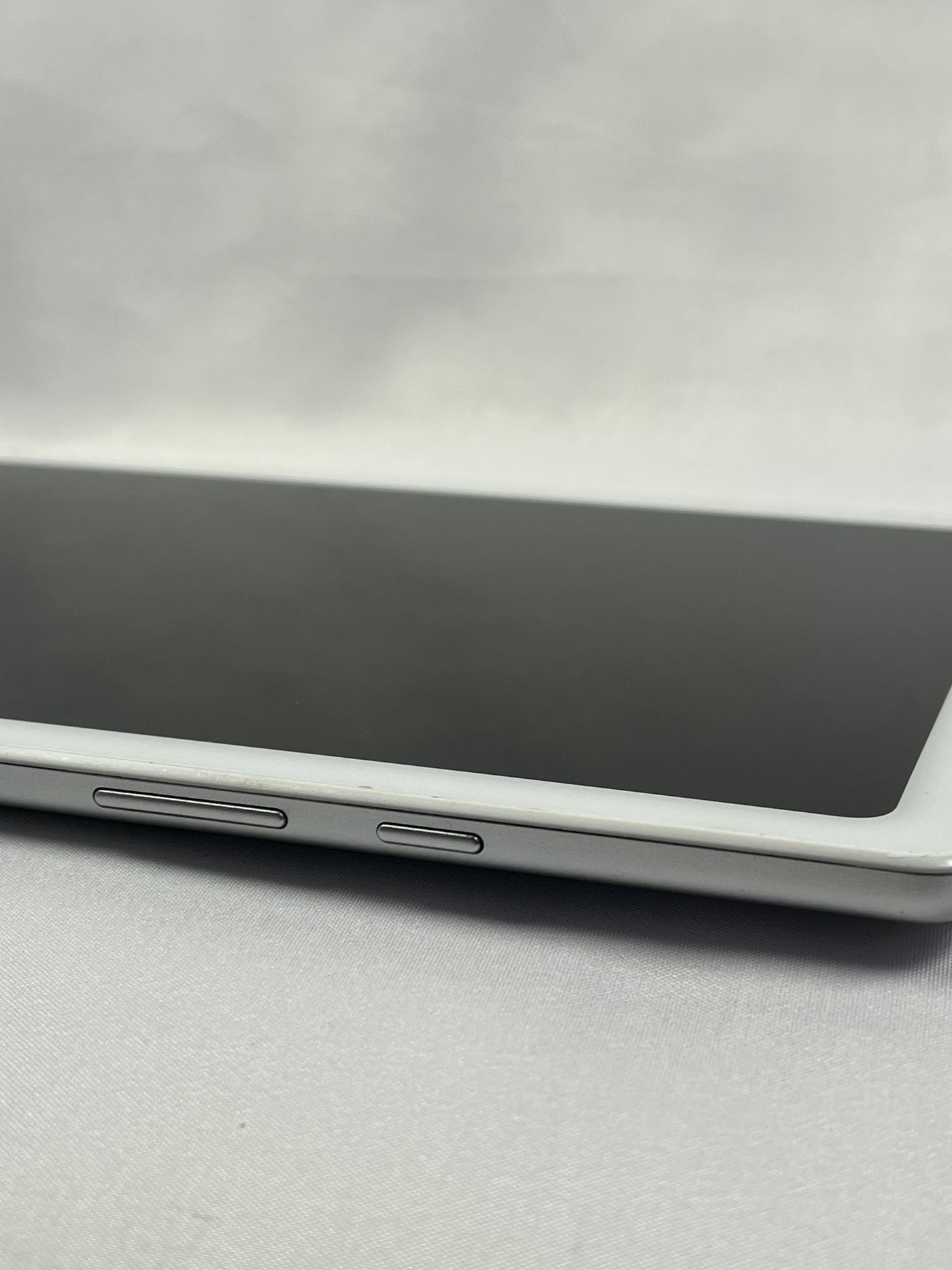 Smartphone ricondizionato e testato da Masar Electric