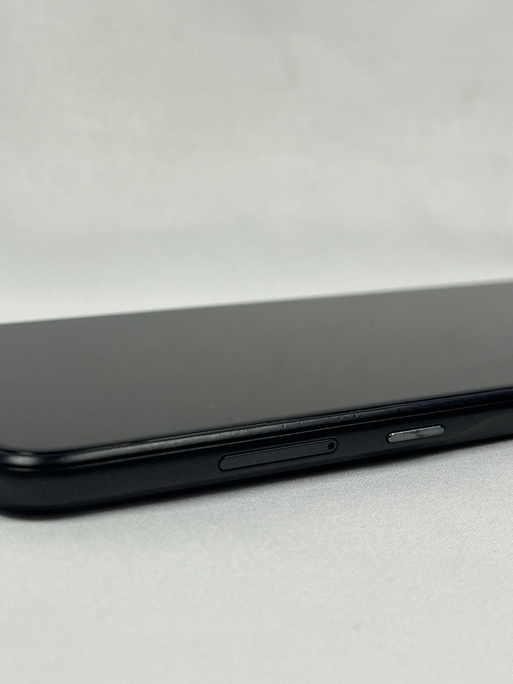 Alcatel 1SE 64GB Nero – Grado B – Usato e Testato – Smartphone Affidabile