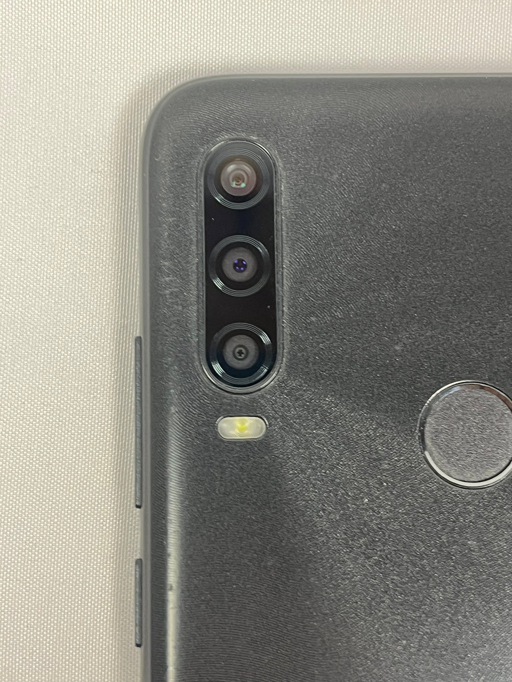 Alcatel 1SE 64GB Nero – Grado B – Usato e Testato – Smartphone Affidabile