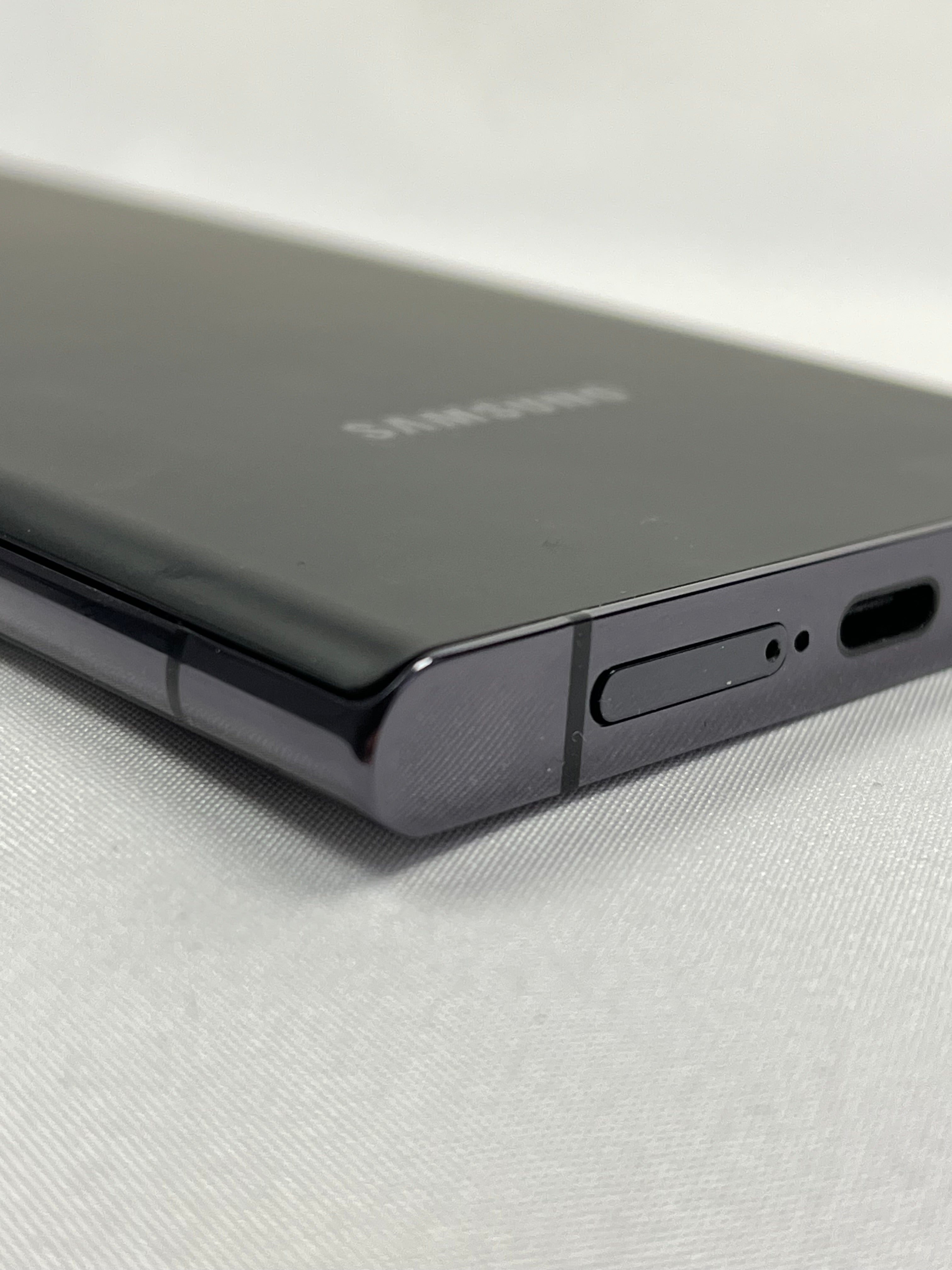 Samsung Galaxy S22 Ultra 5G 256GB Nero – Testato – Perfette Condizioni