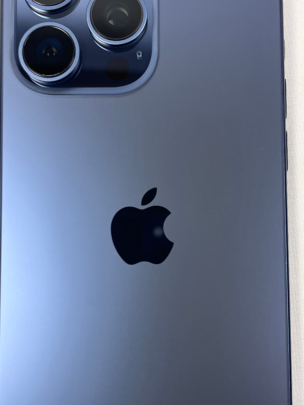 Apple iPhone 15 Pro Max 256GB Titanio Blu Sbloccato Batteria Sostituita