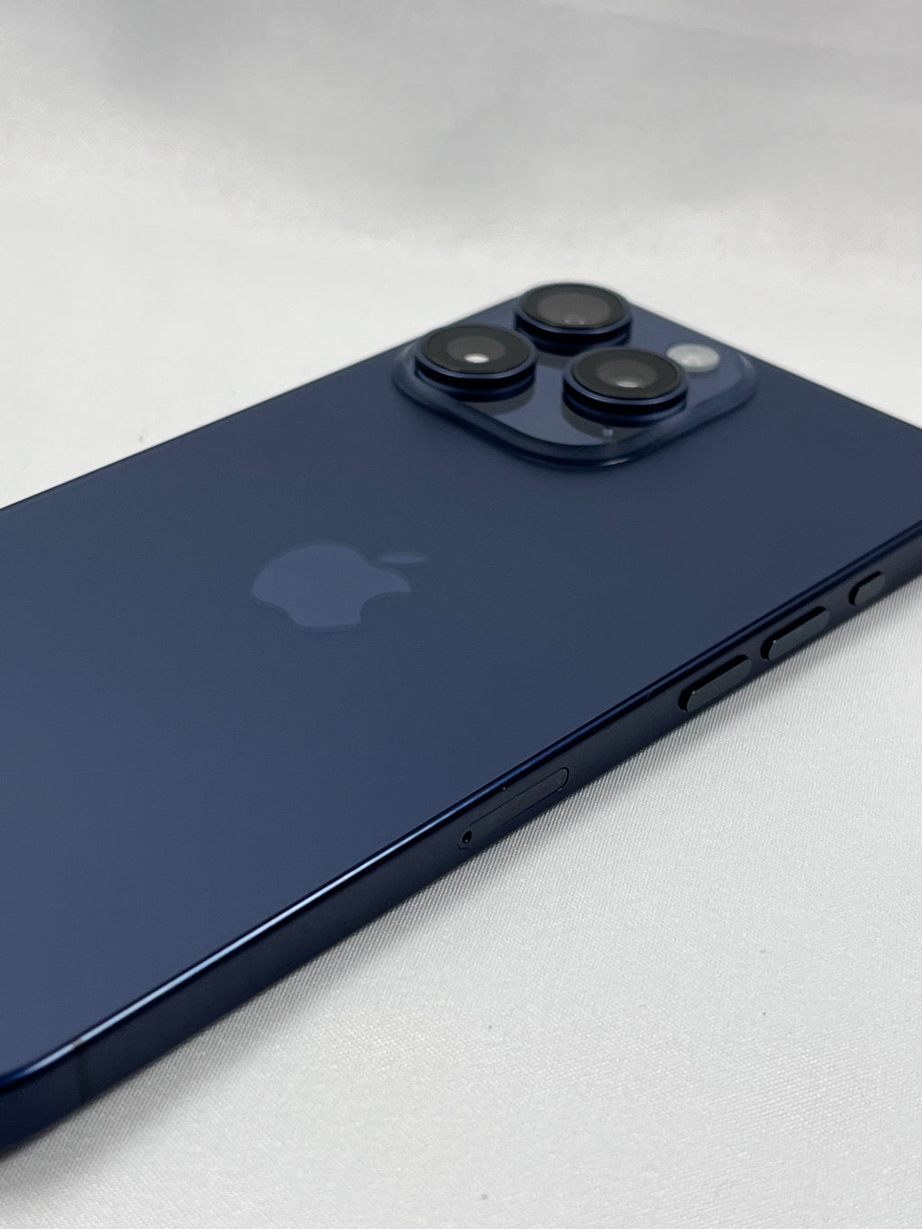 Apple iPhone 15 Pro Max 256GB Titanio Blu Sbloccato Batteria Sostituita