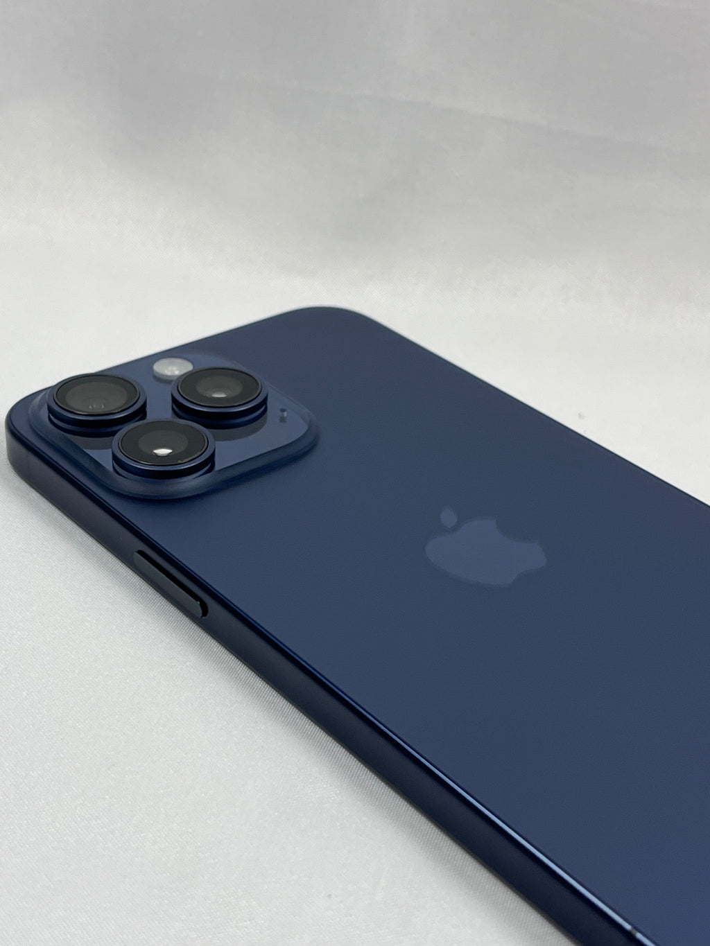 Apple iPhone 15 Pro Max 256GB Titanio Blu Sbloccato Batteria Sostituita