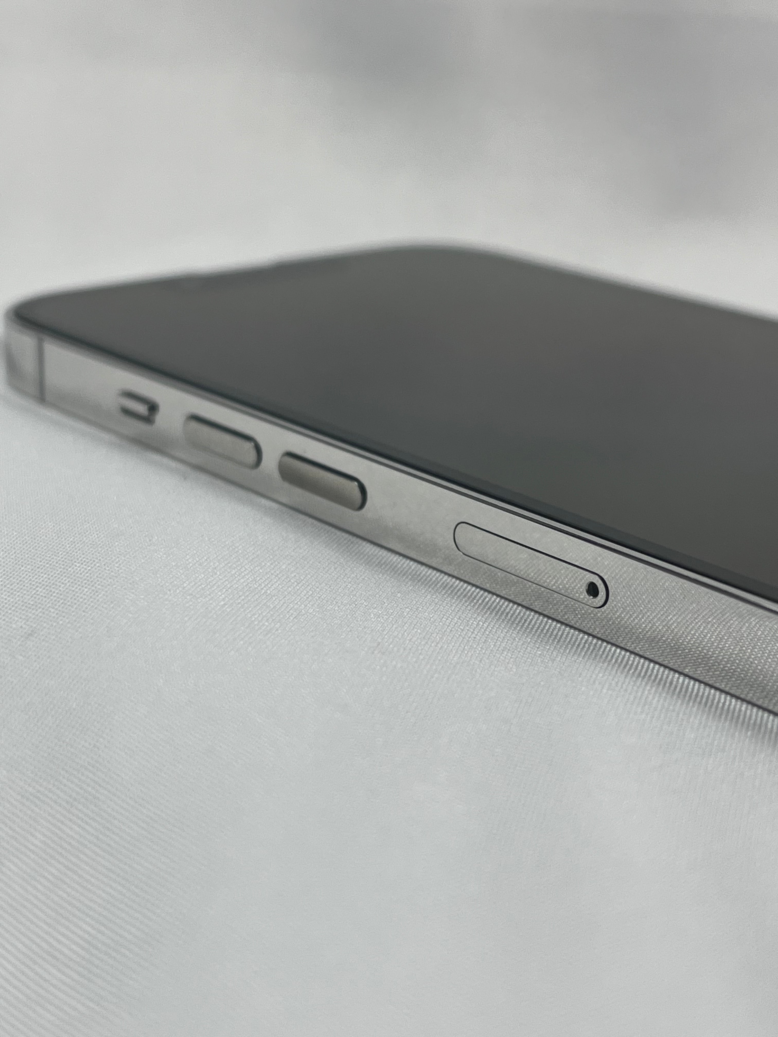 Apple iPhone 13 Pro 256GB Silver Sbloccato Schermo e Batteria Sostituiti