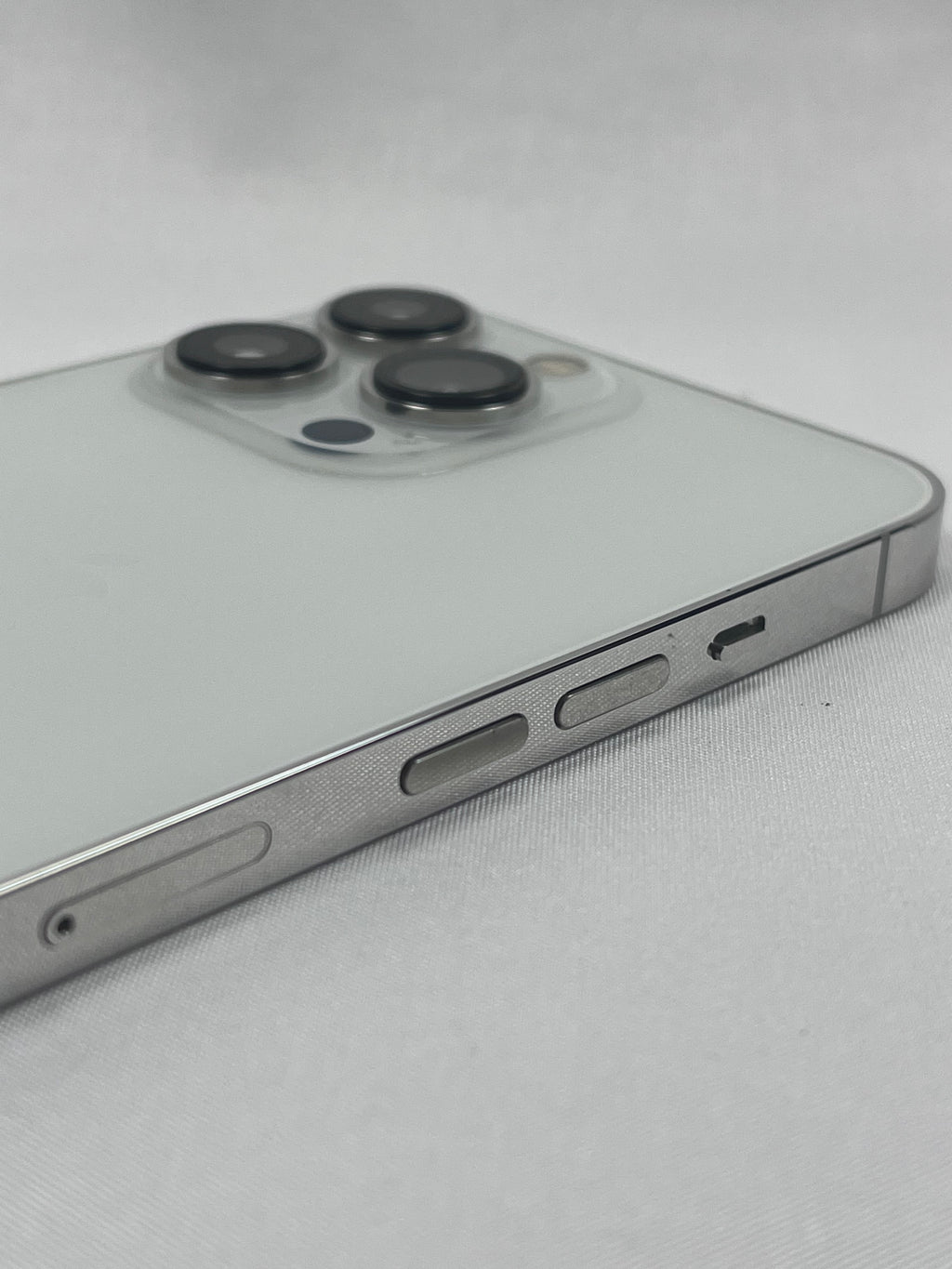 Apple iPhone 13 Pro 256GB Silver Sbloccato Schermo e Batteria Sostituiti