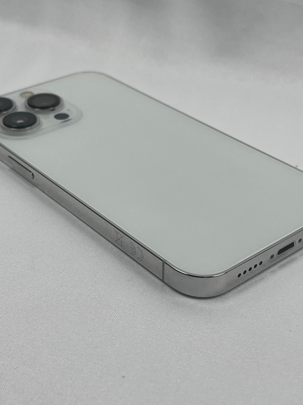 Apple iPhone 13 Pro 256GB Silver Sbloccato Schermo e Batteria Sostituiti
