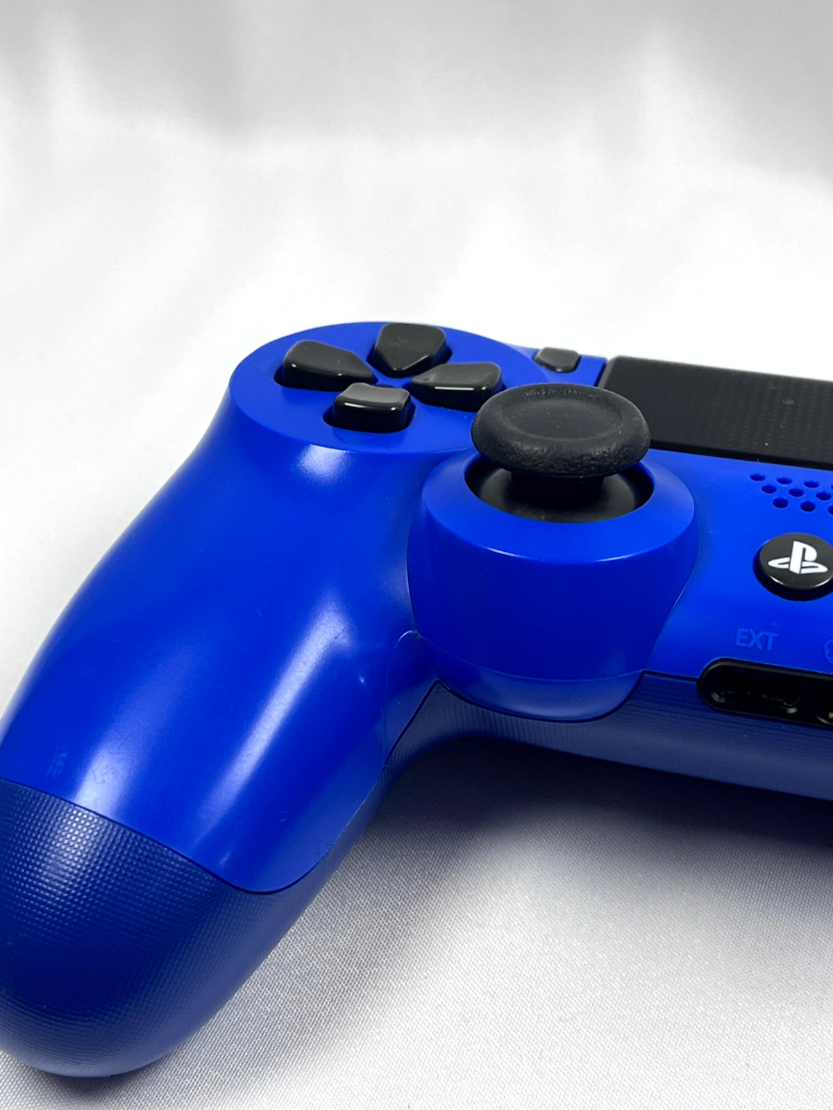 Controller DualShock 4 blu dettaglio