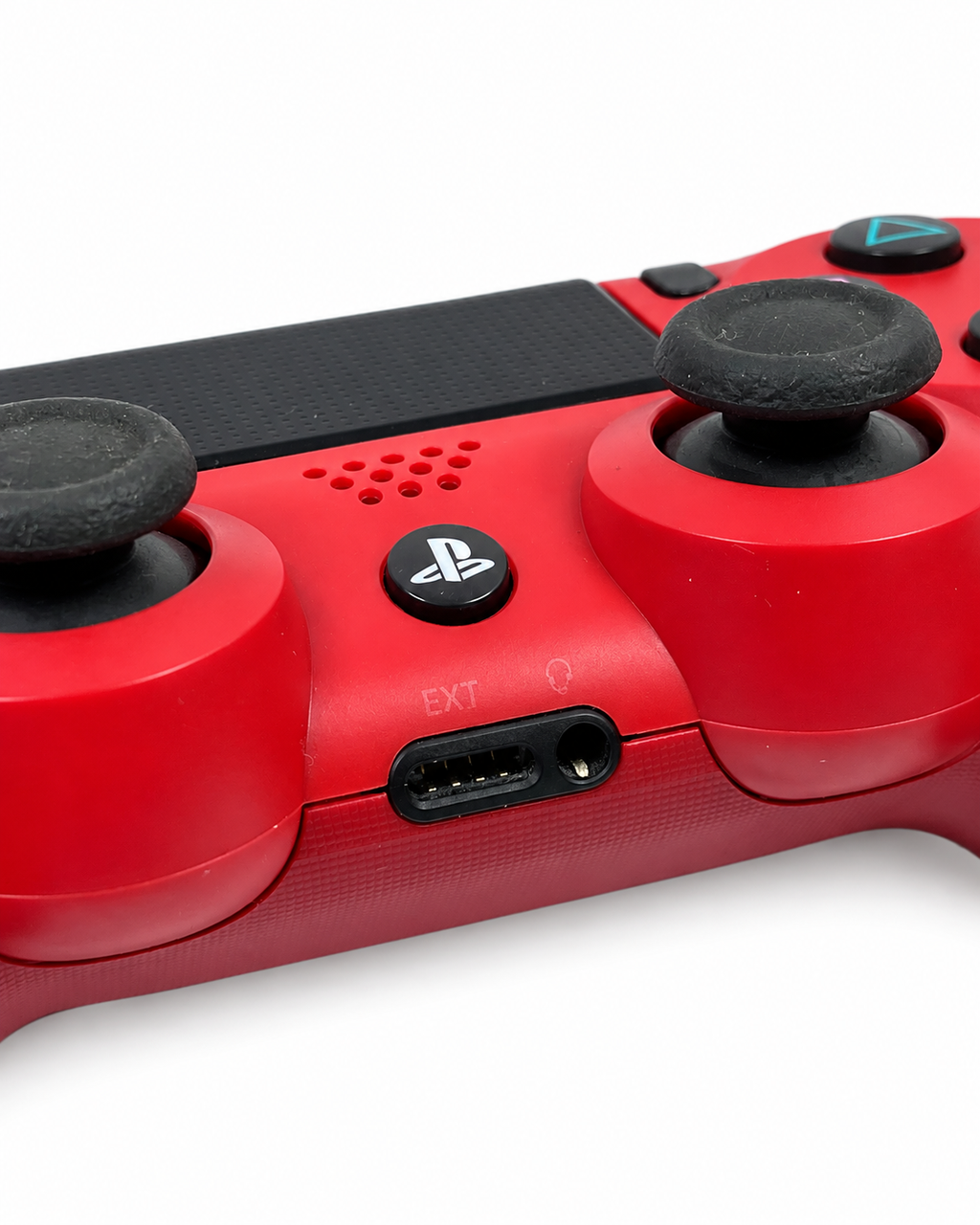 Dettaglio analogici e parte centrale DualShock 4 V2 rosso